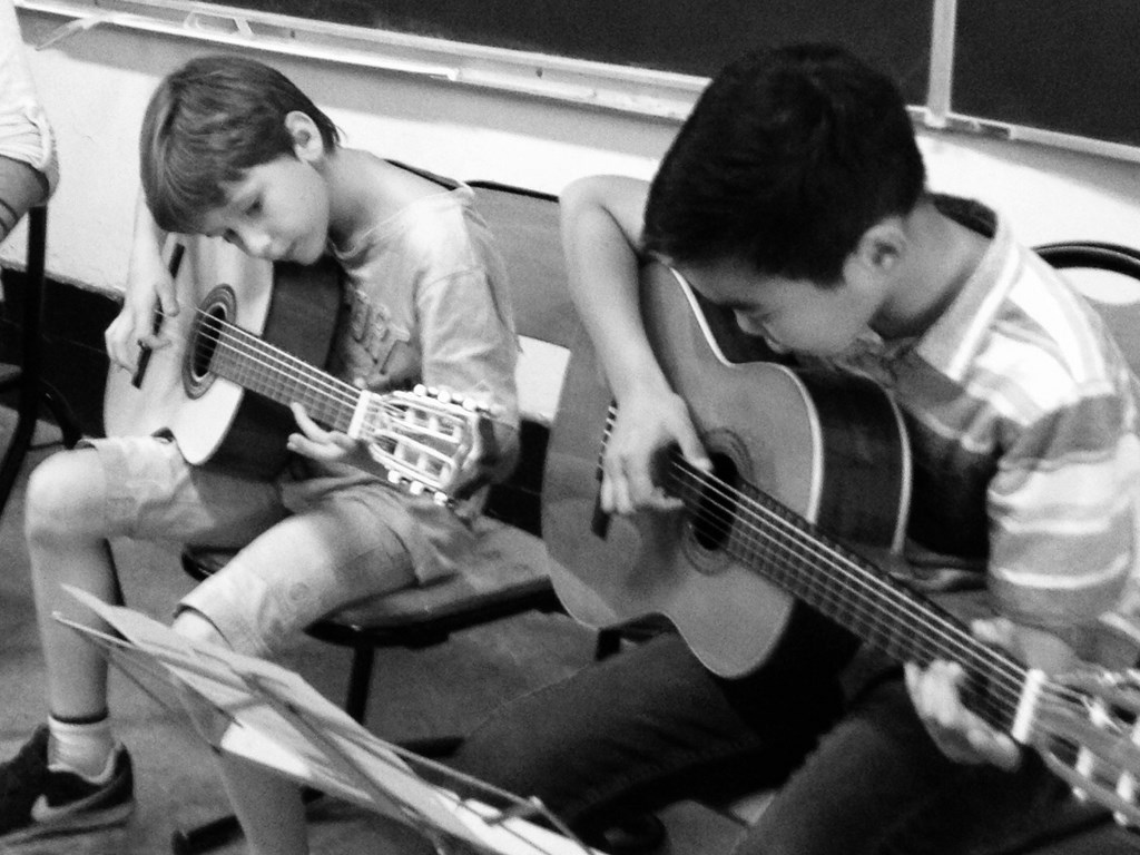 Cours de guitare enfant, à Ans